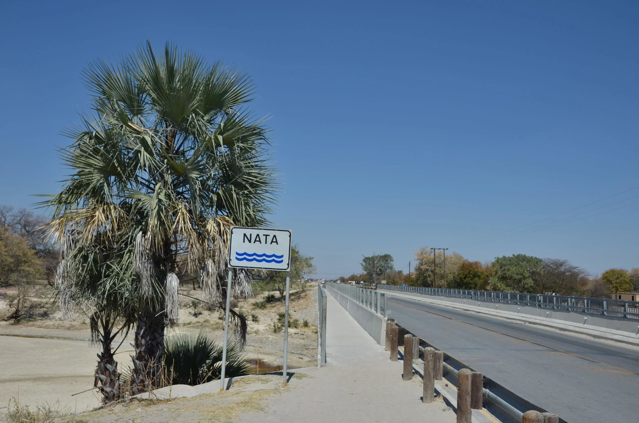 Conduisez de la rivière Boteti à Nata.