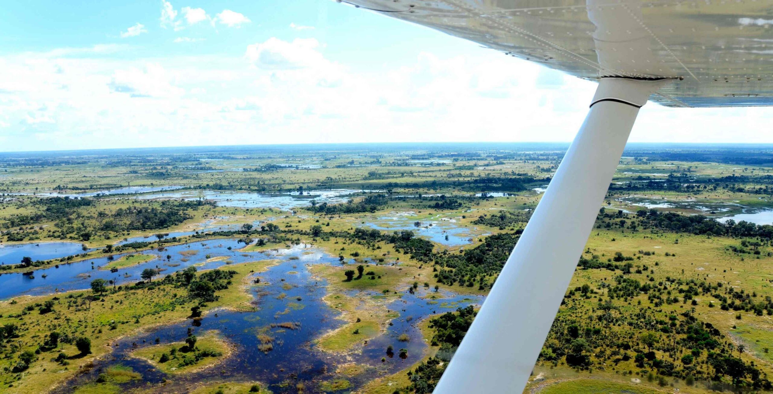 Transfert spectaculaire en hélicoptère de Maun au delta de l'Okavango